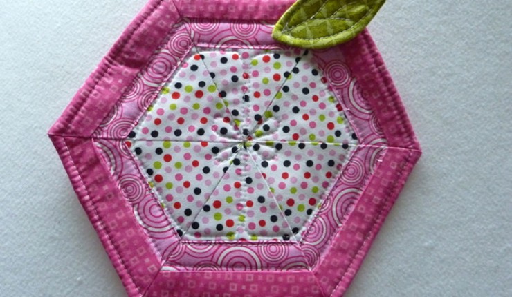Apple a Day Table Topper