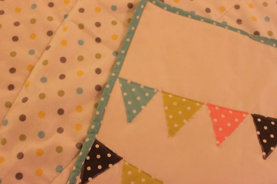 Free Quilt Pattern Polka Dot Baby Bunting Quilt Seams And Scissors